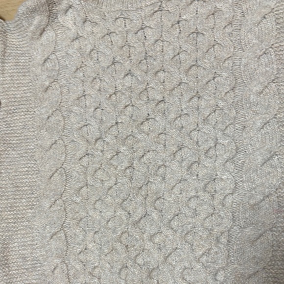 Old Navy Light Gray Cable Knit Sweater - Picture 3 of 3